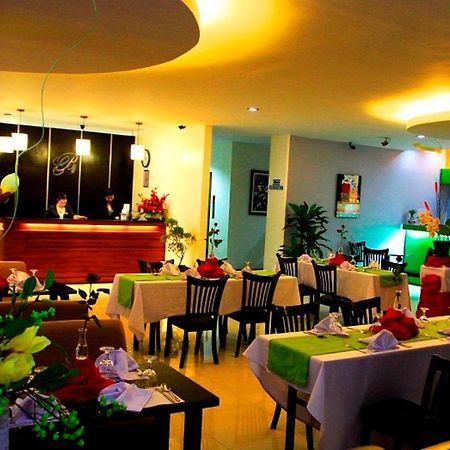 El Bajada Hotel Davao City Esterno foto