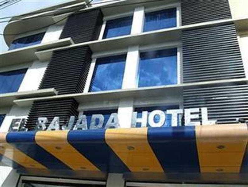 El Bajada Hotel Davao City Esterno foto