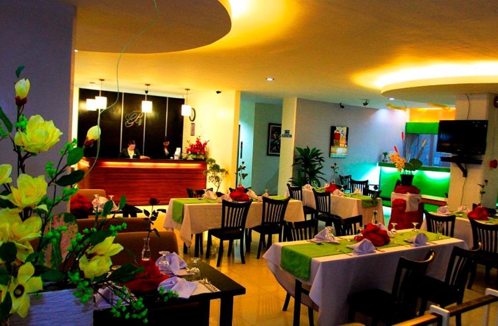 El Bajada Hotel Davao City Esterno foto