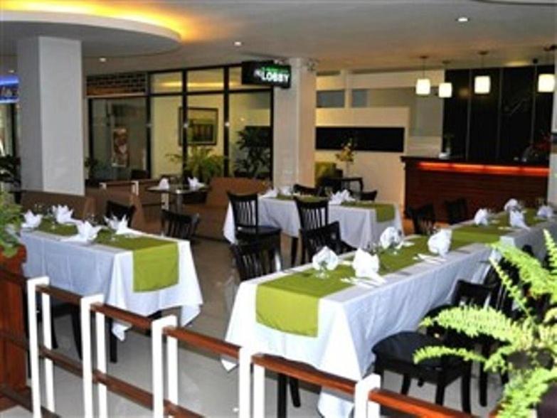 El Bajada Hotel Davao City Esterno foto